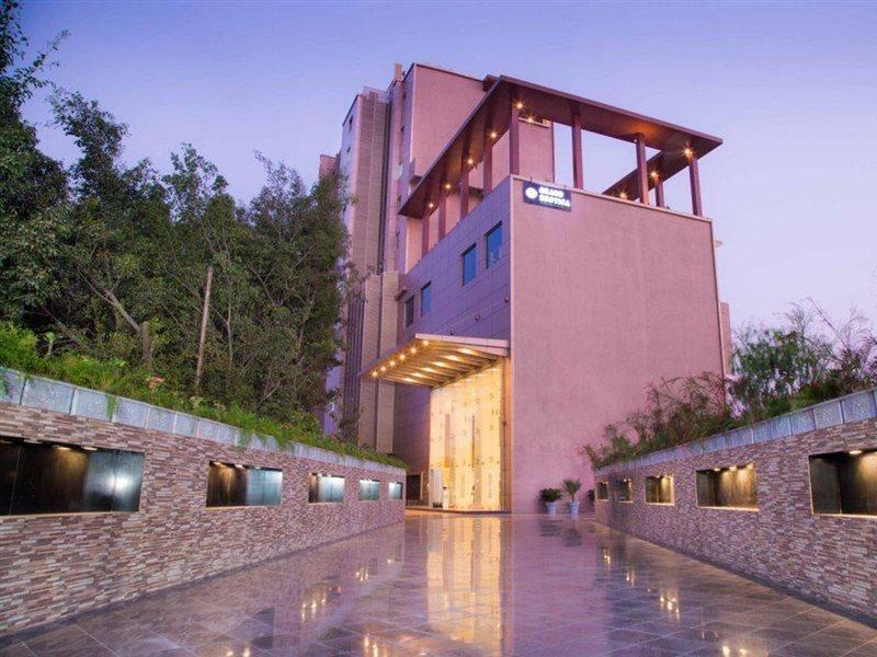 Regenta Central Grand Exotica Pimpri-Chinchwad Luaran gambar