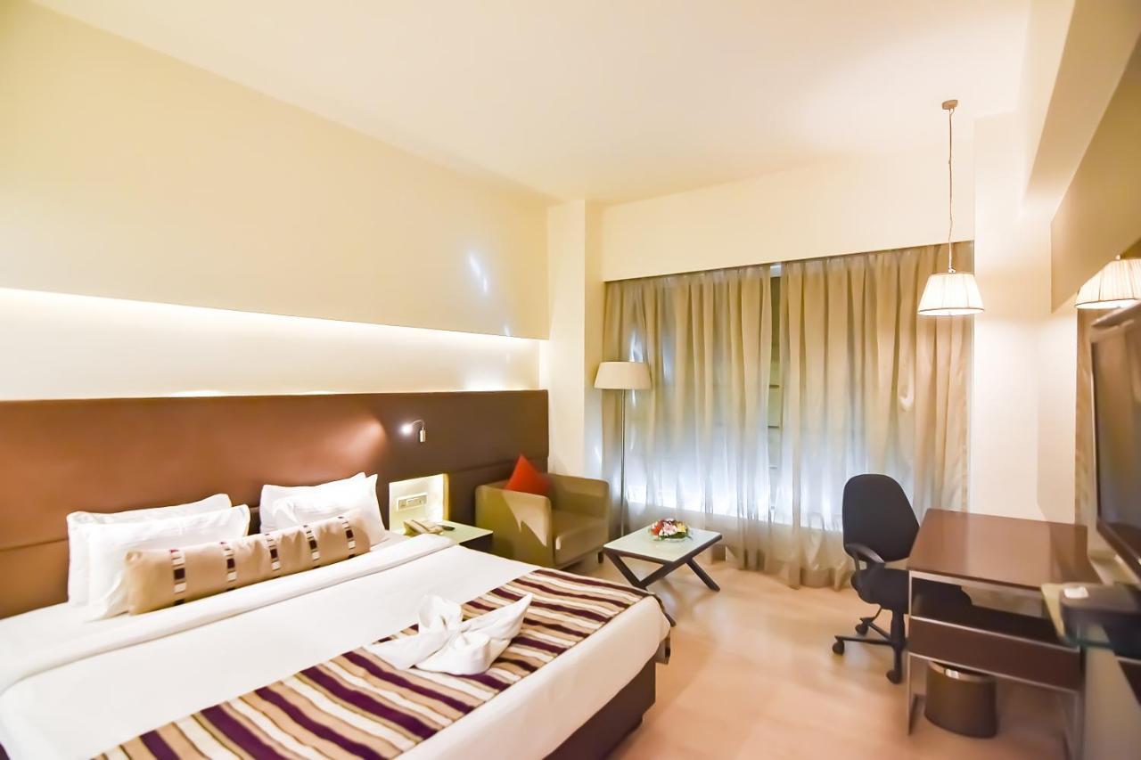 Regenta Central Grand Exotica Pimpri-Chinchwad Luaran gambar