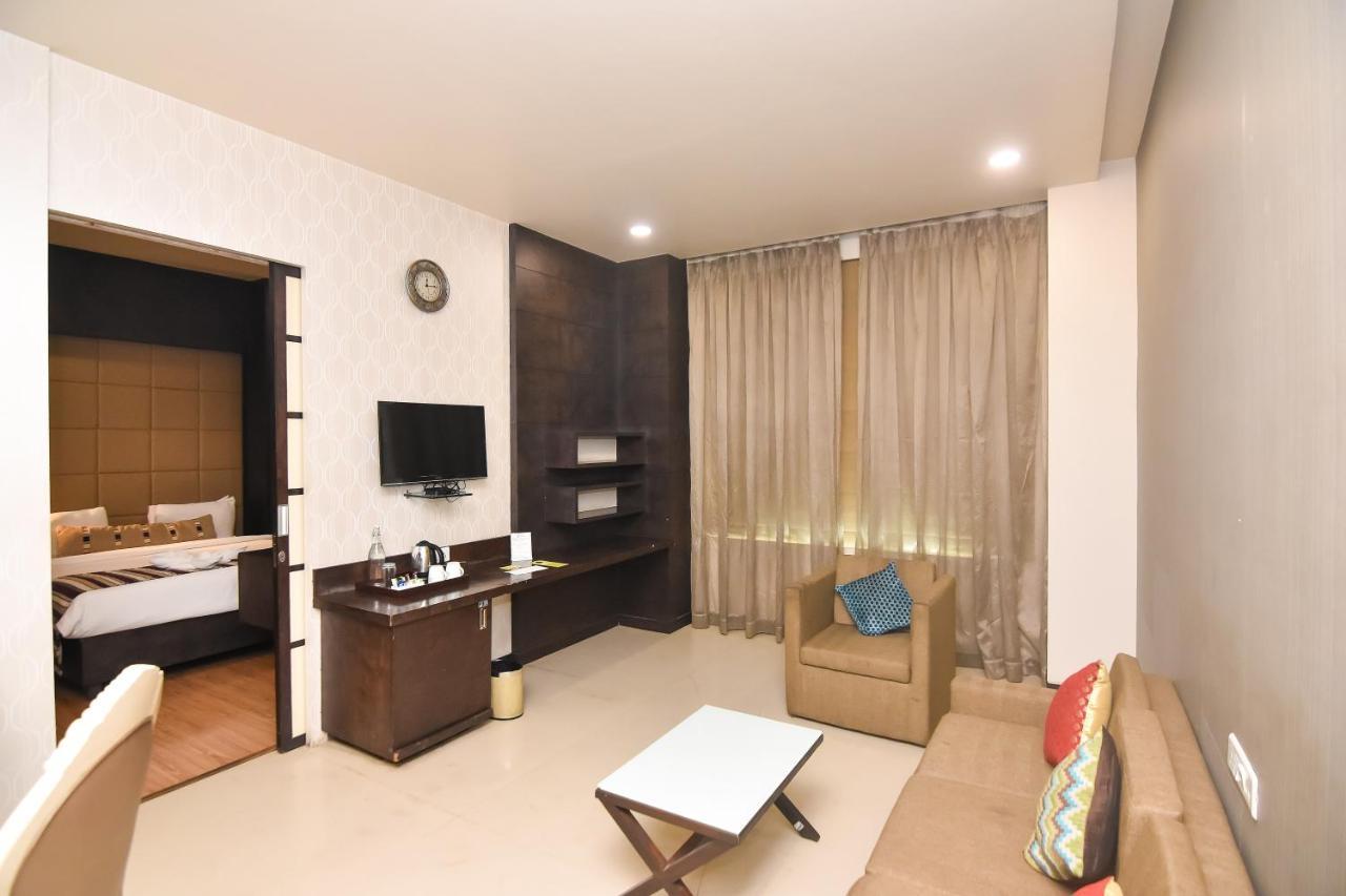 Regenta Central Grand Exotica Pimpri-Chinchwad Luaran gambar