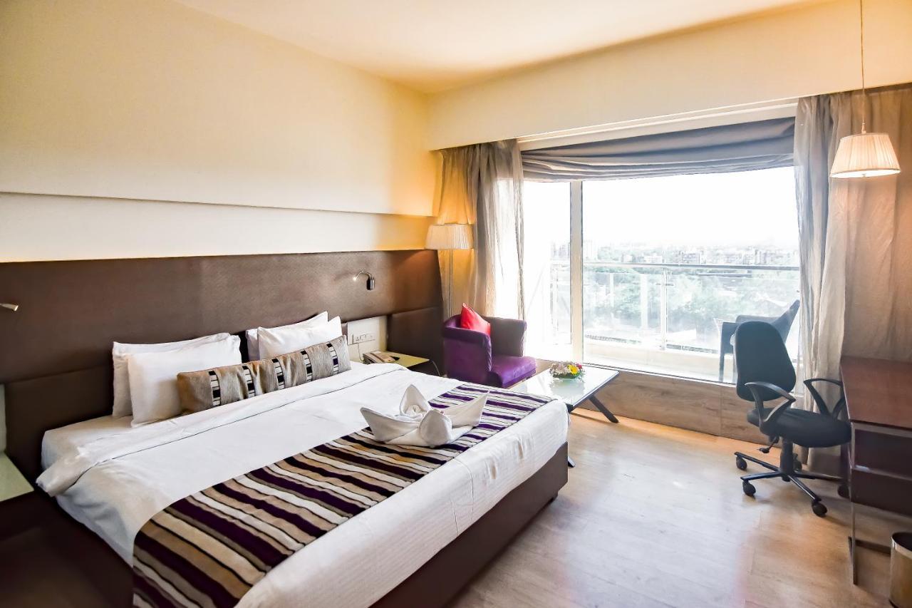 Regenta Central Grand Exotica Pimpri-Chinchwad Luaran gambar