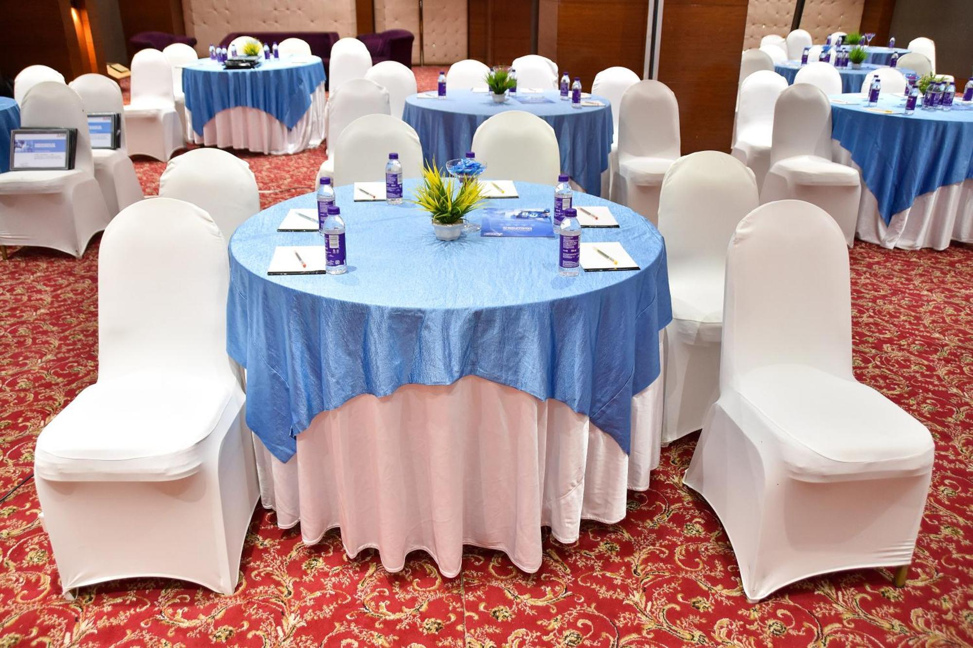 Regenta Central Grand Exotica Pimpri-Chinchwad Luaran gambar