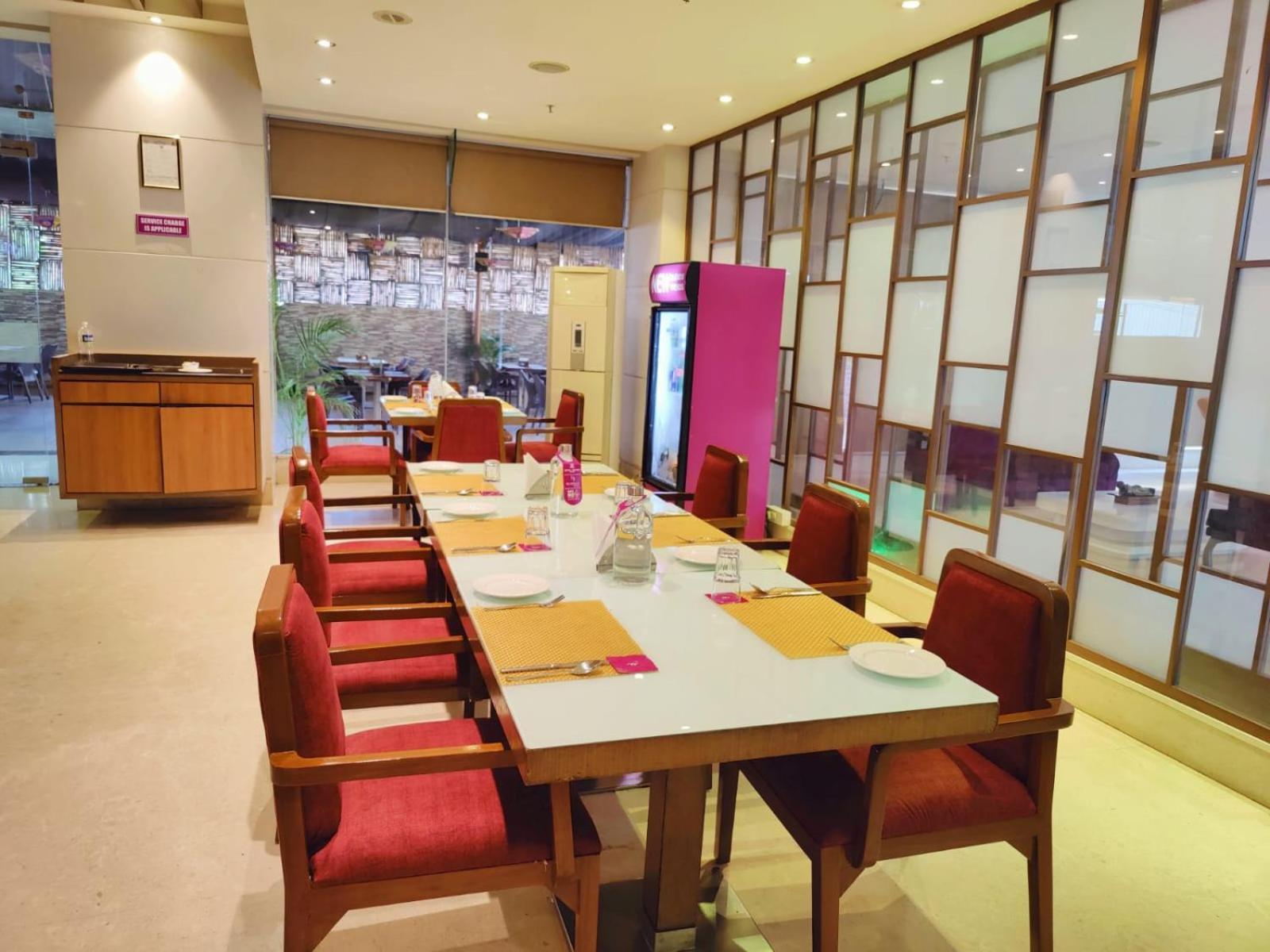 Regenta Central Grand Exotica Pimpri-Chinchwad Luaran gambar