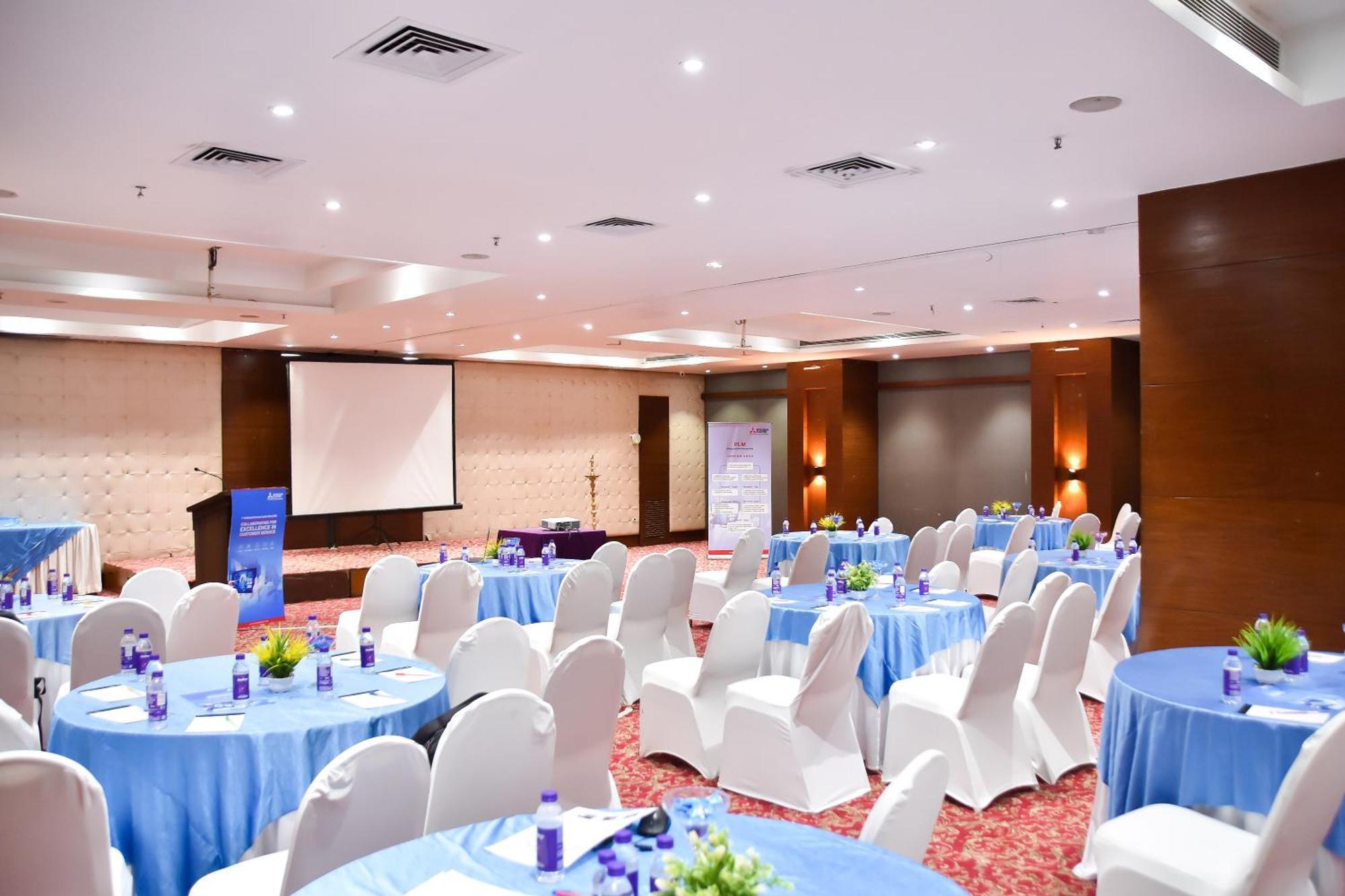 Regenta Central Grand Exotica Pimpri-Chinchwad Luaran gambar