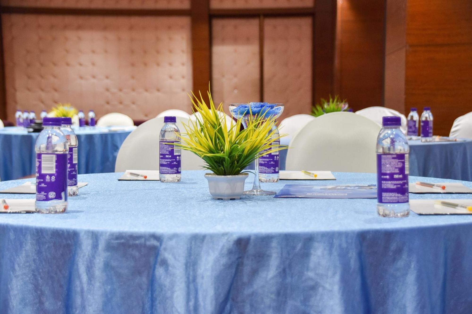 Regenta Central Grand Exotica Pimpri-Chinchwad Luaran gambar