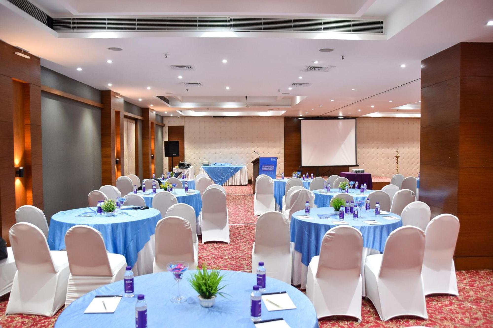 Regenta Central Grand Exotica Pimpri-Chinchwad Luaran gambar